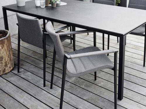 Core Serie 12 Core Sessel mit Armlehnen Airtouch stapelbar