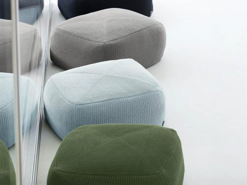 Divine Hocker 3 Divine Hocker